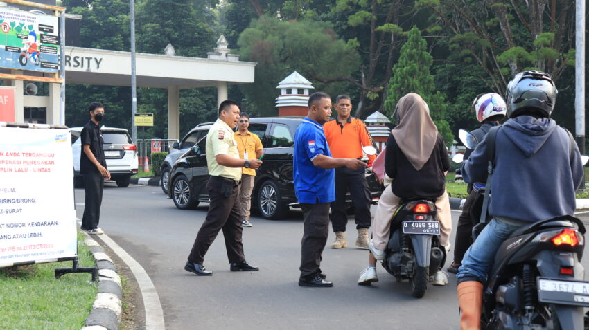 Operasi Patuh Tata Tertib Kendaraan di Kampus IPB Dramaga